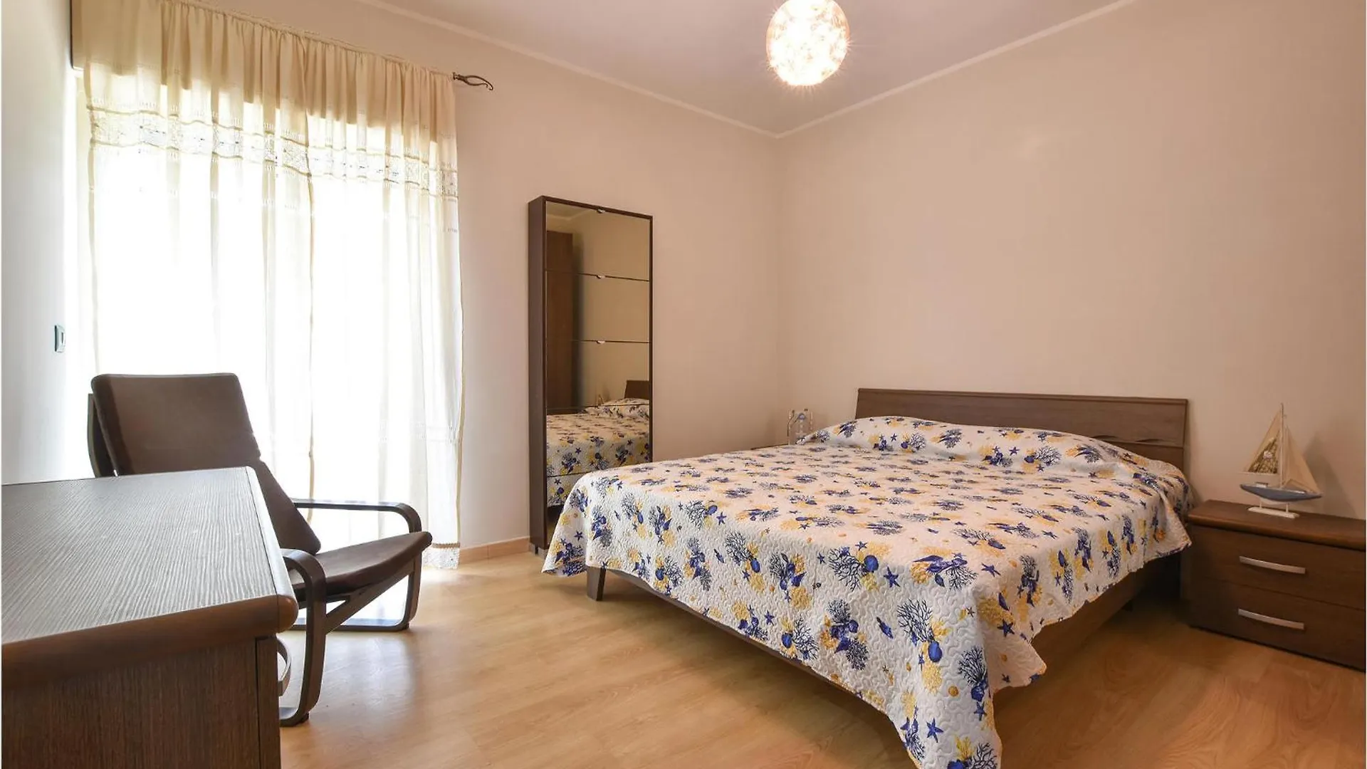 3 Bedroom Lovely Apartment In Calatabiano Italy