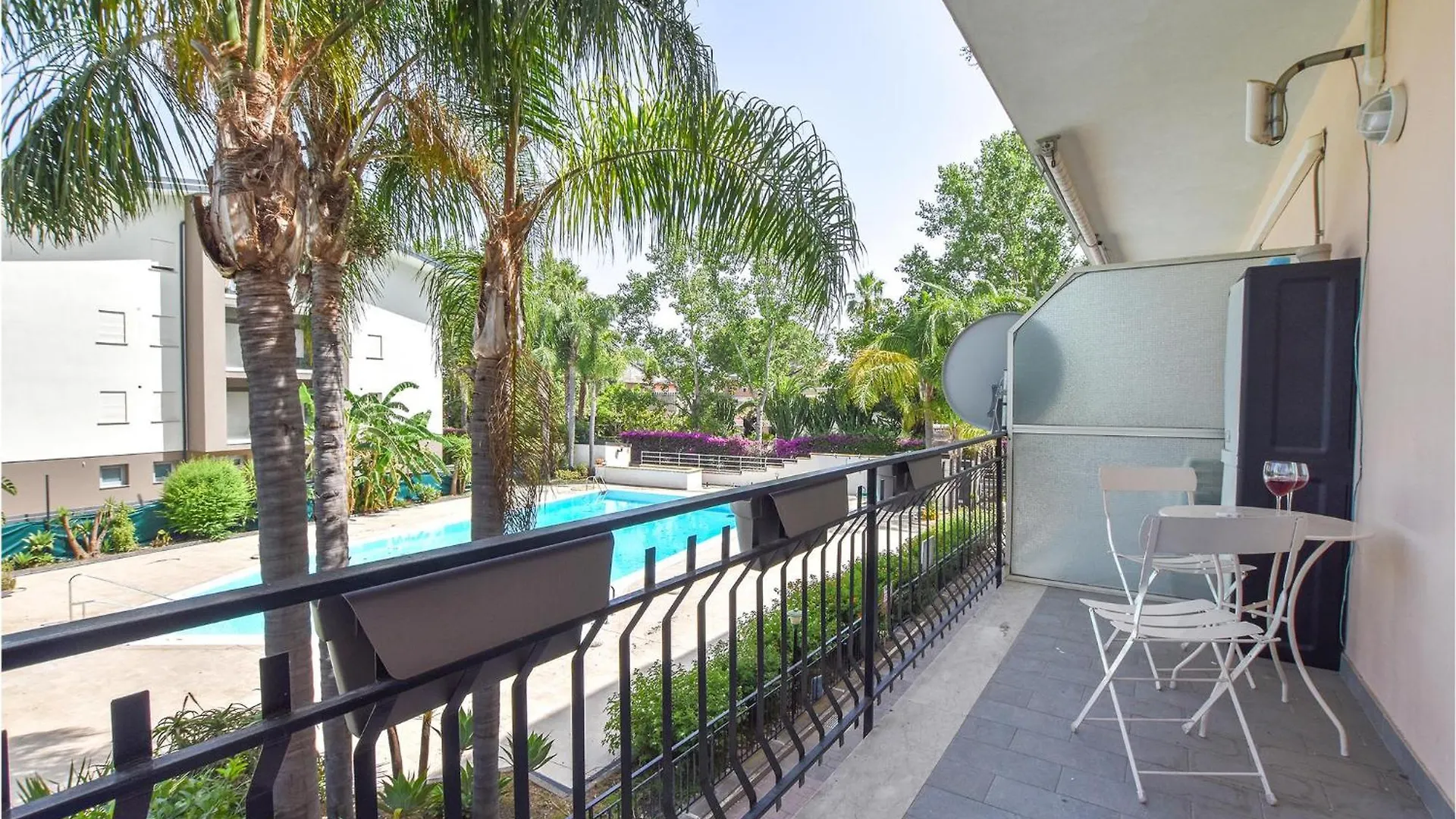3 Bedroom Lovely Apartment In Calatabiano Italy